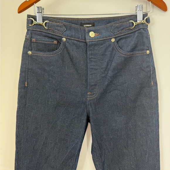 Express Women’s Mom Jean Super High Rise Dark Wash Relaxed Sz 4R - Picture 2 of 8